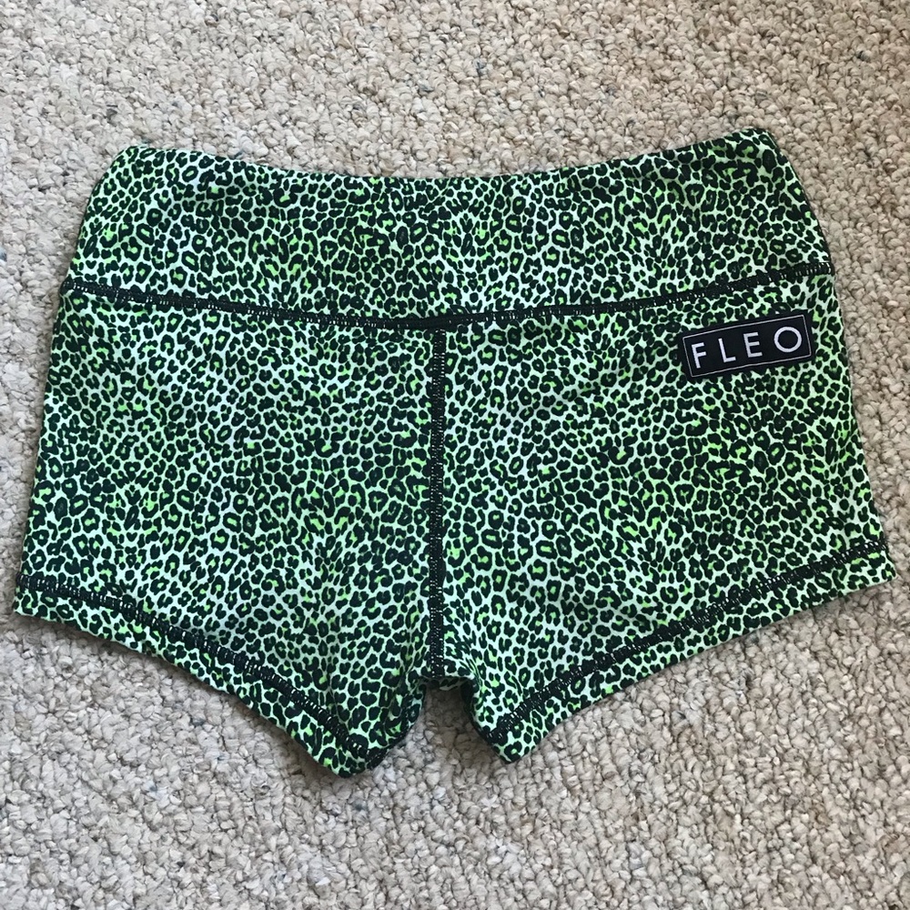 Fleo Green Leopard size M